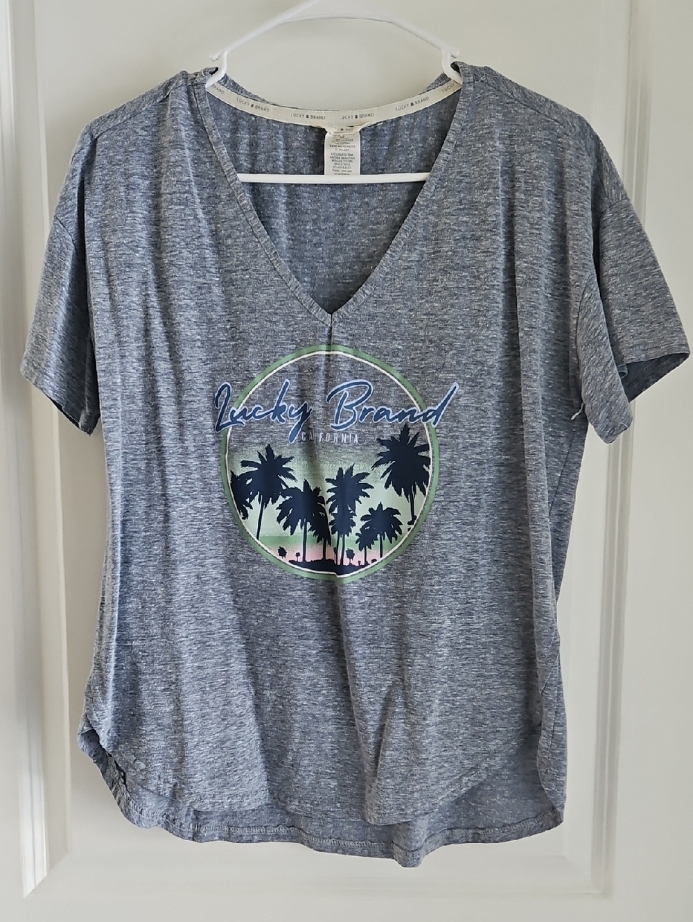 Lucky Brand Heather Gray V-Neck Tee with Palm Sunset Graphic - Picture 1 of 3